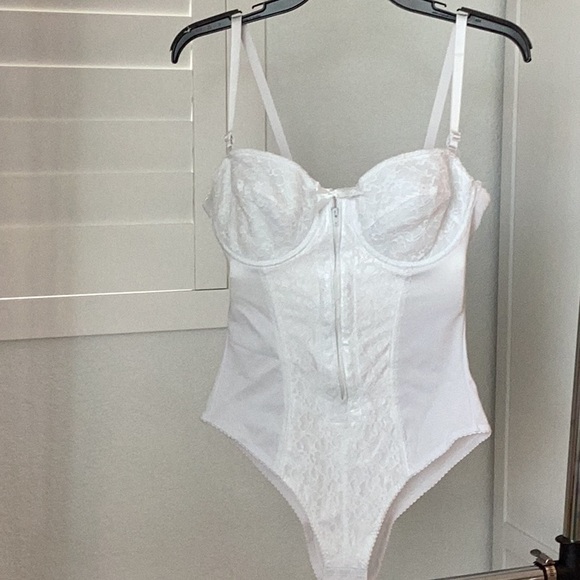 Pink Petals Control Shaper (Girdle) White, 30C,  Adjustable Straps - Picture 2 of 12